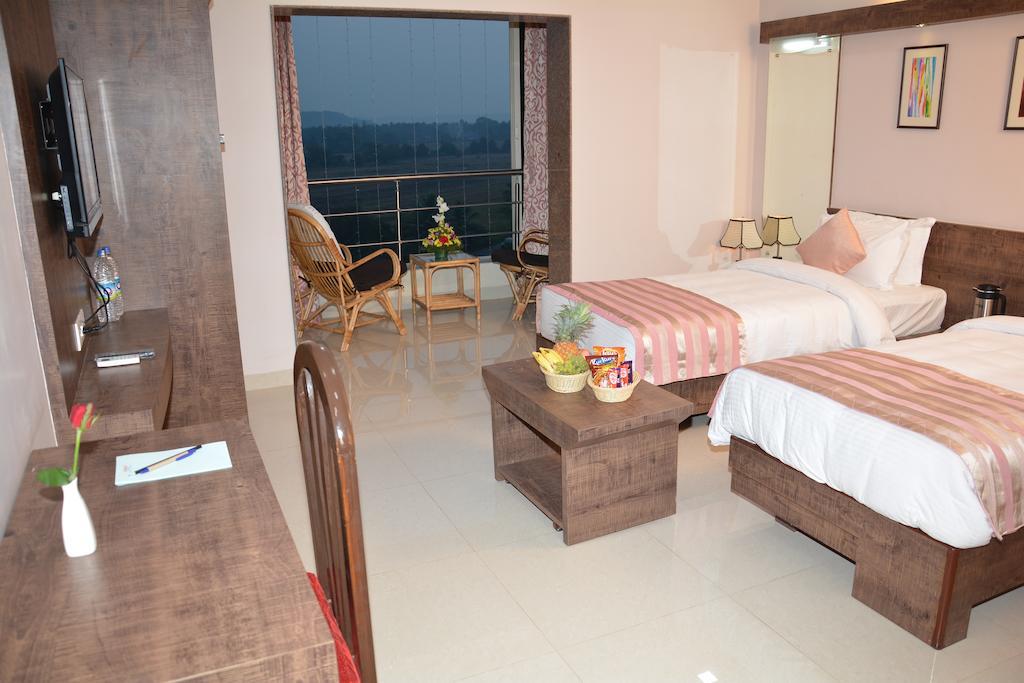 Boshan Hotels Mapusa Oda fotoğraf